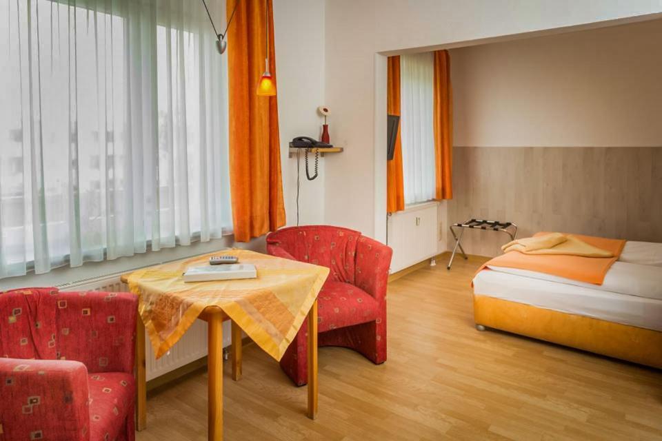 H&H Studio-Apartment Im Stadtteil Ostseeviertel Jedes Apartment Mit Kuechenzeilen - Fahrstuhl Und 24H Check In Greifswald Luaran gambar